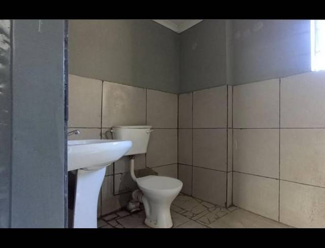 10 BEDROOM HOUSE FOR SALE IN ROSETTENVILLE